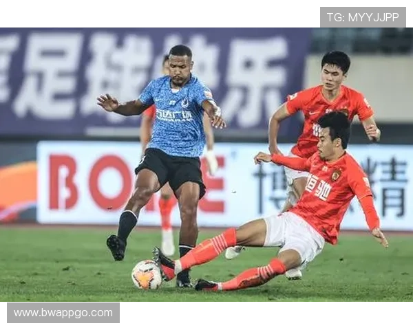 恒大中超联赛：广州恒大在中超联赛中的辉煌历程与战术分析